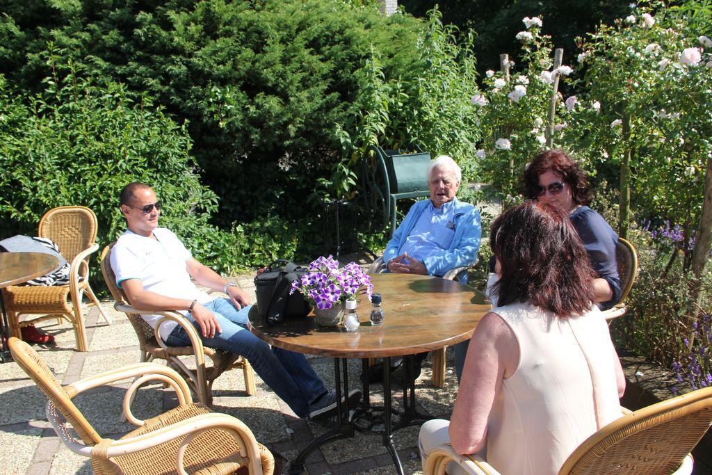 Tante Truus, een Torenhoeve appartement Nieuw-Haamstede Buitenkant foto