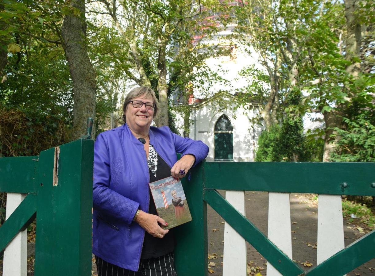 Tante Truus, een Torenhoeve appartement Nieuw-Haamstede Buitenkant foto